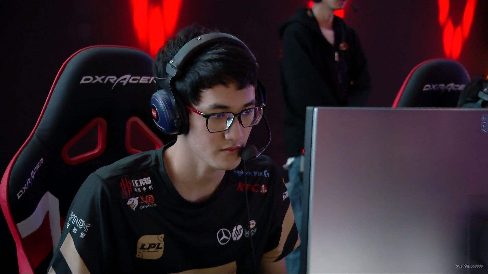 九游体育-包含Karsa遭遇五持续失利，SKT教练压力巨大！上演精彩一战的词条